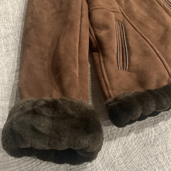 Esprit coat - Picture 2 of 8